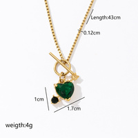 Vente en gros Collier pendentif coeur flèche de Cupidon vert en acier inoxydable plaqué or 18 carats