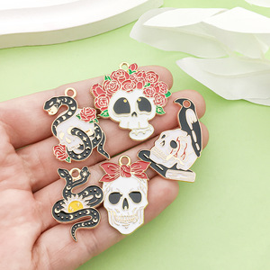 Colgantes de aleación de zinc con temática de Halloween: calavera, serpiente, cuervo, calabaza para accesorios de joyería DIY, set de dijes unisex - Product Image 2