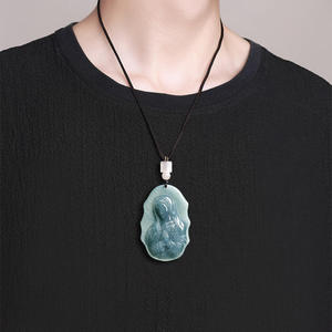 Pendentif Vierge Marie en Jadeite Naturelle Bleue (Jade de l'Eau) – Cadeau Religieux Chrétien UNISEXE avec Certificat d'Expertise GY44 - Product Image 4