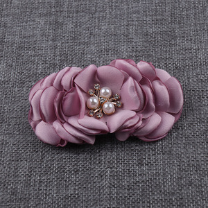 Flor Artificial de Seda OEM de 8.5cm, Capullo de Rosa para Decoración de Bodas, Accesorios para Coronas y Tocados, Flor Decorativa - Product Image 4