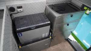 Ecocampor Adventure Series: Camper Ultraligero para Camioneta con Cocina Impermeable e Integración de Tienda de Techo para RV/Caravana - Product Image 4