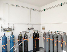 AFKOLOK Equipement spécial gaz Laboratoires industriels Collecteur automatique à cylindre Régulateur de pression 8 voies en acier inoxydable 316 - Product Image 6