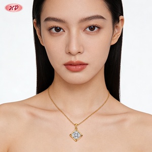 เฮงเดียน ขายส่งสร้อยคอผู้หญิง ทองเหลืองชุบทอง 18K กรอบสี่เหลี่ยมประดับเพชรทรงเจ้าหญิงคุณภาพ AAA - Product Image 3