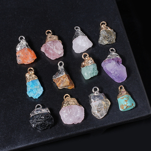 Ciondolo in cristallo <span class=keywords><strong>naturale</strong></span> con bordo irregolare e finiture in argento dorato, accessori per la creazione fai-da-te di collane, bracciali e orecchini. - Product Image 3