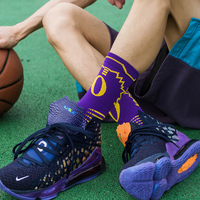 Chaussettes de basket-ball hexagonales pour hommes, motif en tricot respirant avec soutien de la cheville et coussin pour le jeu et l'entraînement