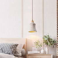 Lampe suspendue moderne pour café et décoration intérieure Béton perforé artistique avec accents en bois Petite lampe suspendue