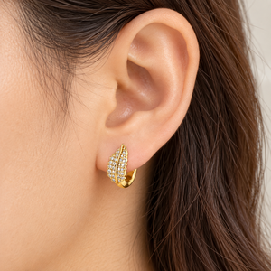 Orecchino a clip a forma di foglia per donna, design a foglia piccola, accessorio per l'orecchio da indossare tutti i giorni - Product Image 3