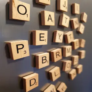 Letras de azulejo artesanal, atacado personalizado presentes papelaria letras ímãs artesanal jogo geladeira de madeira letra