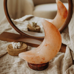 Lampe de lune en sel de l'Himalaya rose de 3 kg, personnalisée OEM, en forme de lune, veilleuse pour décoration intérieure de luxe - Product Image 1