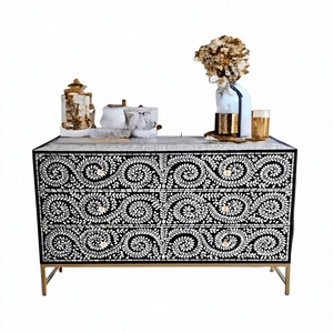 Commode large en bois noir avec incrustations d'os, 6 tiroirs, motif floral traditionnel, base en acier doré, rangement de luxe pour chambre à coucher - Product Image 1