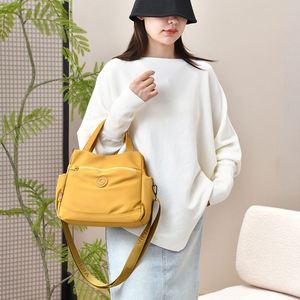 Bolso de Hombro/Bandolera de Gran Capacidad, Resistente al Agua, con Cierre de Cremallera, de Nailon, Estilo Vintage, para Mujer, Uso Diario - Product Image 2