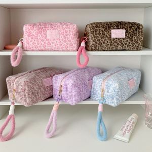Korean Style Leopard Print Towel Zipper Hand-Held Portable Stowable Large Capacity Cosmetic Clutch & for Organizer - Product Image 2