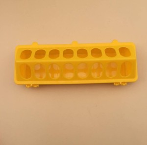 Mangeoire à oiseaux en plastique durable de 50cm avec plusieurs trous d'alimentation - Product Image 6