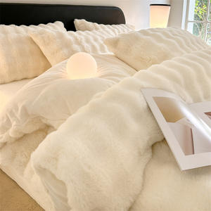 Cama de invierno de terciopelo de coral cálido grueso de cuatro piezas de felpa de conejo de gama alta con sábana de invierno de terciopelo de leche y funda Nórdica - Product Image 3