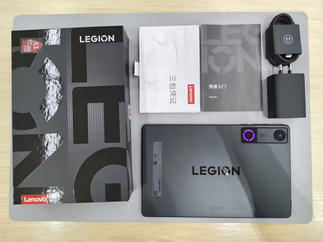 Lenovo Legion Y700 8.8 Inch Gaming Tablet 165Hz LCD 8 Elite Gen5 Android Tablet for Gaming