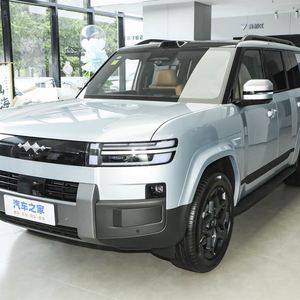 Equation Leopard 8 2025 Intelligent Brave Edición de lujo 6 plazas 2,0 T 272 caballos de fuerza L4 PHEV Nuevos coches híbridos - Product Image 4