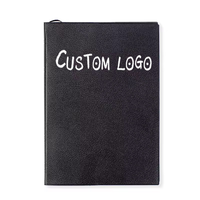 Vente en gros A5 Anime Ensemble de cahiers en cuir à couverture rigide avec stylo plume Design gaufré Logo personnalisé Ensemble cadeau marque-page couverture noire