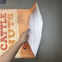 Sac d'emballage vintage imprimé en PP tissé laminé BOPP pour aliments du bétail, 25 kg, haute résistance à la traction, résistant à l'humidité, pour l'emballage des aliments pour moutons et bovins