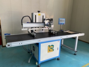 Imprimante à écran semi-automatique facile à utiliser avec table de travail sous vide pour feuilles de plastique et plaques métalliques - Product Image 5