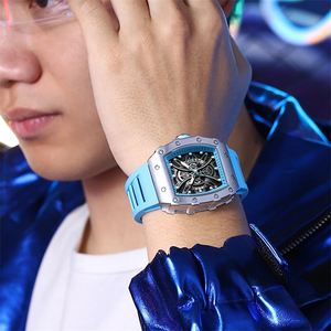 Relojes CURREN 8438 Rectangulares Luminosos para Hombre, Deportivos, Casuales, con Correa de Silicona, Semiabiertos, con Fecha Automática - Product Image 3