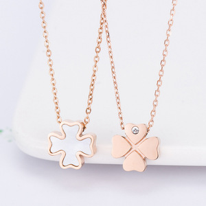 Collier avec pendentif fleur en acier inoxydable pour femmes, bijoux cadeau, chaîne couleur or Rose, Design trèfle à 4 feuilles - Product Image 2