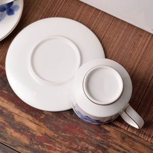 Wholesale Custom American Style Light Luxury Retro Bone China Coffee Cup Saucer 200mL Gold Rim Floral Design Back to School <b>Gift</b> - Product Image 5