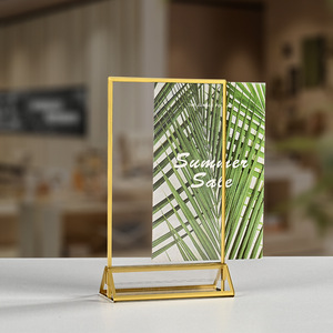 Supporto <span class=keywords><strong>per</strong></span> insegne in acrilico con bordo dorato 4x6 A4 trasparente con supporto da tavolo in <span class=keywords><strong>Plexiglass</strong></span> cornice in oro <span class=keywords><strong>per</strong></span> numeri da tavolo menu <span class=keywords><strong>per</strong></span> ufficio matrimoni - Product Image 2