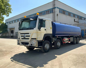 Camión <span class=keywords><strong>Cisterna</strong></span> Howo Nuevo SINOTRUK con Transmisión Manual, Motor Diésel, Material <span class=keywords><strong>de</strong></span> Acero y Aluminio, Tracción 8x4, Capacidad <span class=keywords><strong>de</strong></span> Carga <span class=keywords><strong>de</strong></span> 21-30T - Product Image 4
