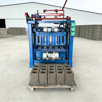 Machines de fabrication de briques et de pavés 380v ou 220v Tension personnalisée Machine à briques en béton