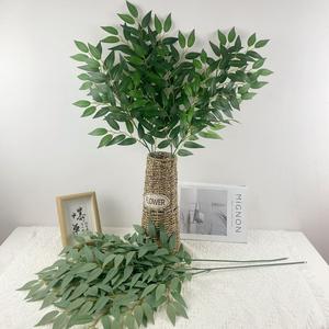 Vente en gros guirlande de verdure artificielle tiges de ruscus italiennes luxuriantes feuilles de saule pour bricolage Bouquets de mariage - Product Image 6