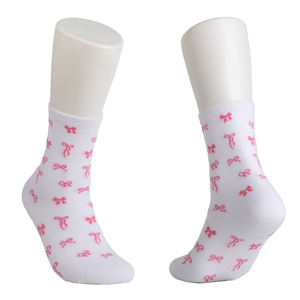 महिलाओं के लिए गुलाबी सुंदर धनुष कपास के मोजे युवा लड़कियों के लिए आरामदायक चालक दल की लंबाई वाले शरीर का लोगो एक आकार का दैनिक पोशाक पहनना - Product Image 6