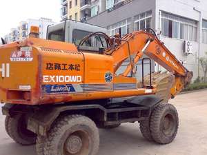 Excavatrice sur pneus Hitachi EX100WD d'occasion fabriquée au Japon à vendre Excavatrice sur pneus Hitachi 100 d'occasion en bon état - Product Image 4