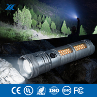 Lampe torche tactique solaire LED puissante à longue portée pour les aventures en plein air et les situations d'urgence