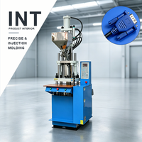 Machine de moulage par injection verticale robuste 35T pour la fabrication de fiches de câbles d'alimentation, adaptateurs CC, connecteurs et moules d'injection PVC