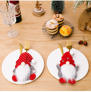 Décorations de Noël créatives, ensemble de couteau et fourchette de poupée <span class=keywords><strong>sans</strong></span> <span class=keywords><strong>visage</strong></span> de dessin animé, accessoires d'habillage de table avec un sac de fourchette de couteau créatif - Product Image 6