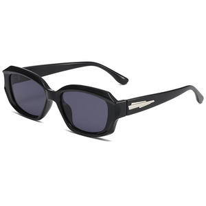 3327 rétro Y2K mode <span class=keywords><strong>lunettes</strong></span> <span class=keywords><strong>de</strong></span> <span class=keywords><strong>soleil</strong></span> pour hommes femmes haute qualité poli PC cadre crème solaire coloré maquillage artefact sur pour <span class=keywords><strong>Amazon</strong></span> - Product Image 3