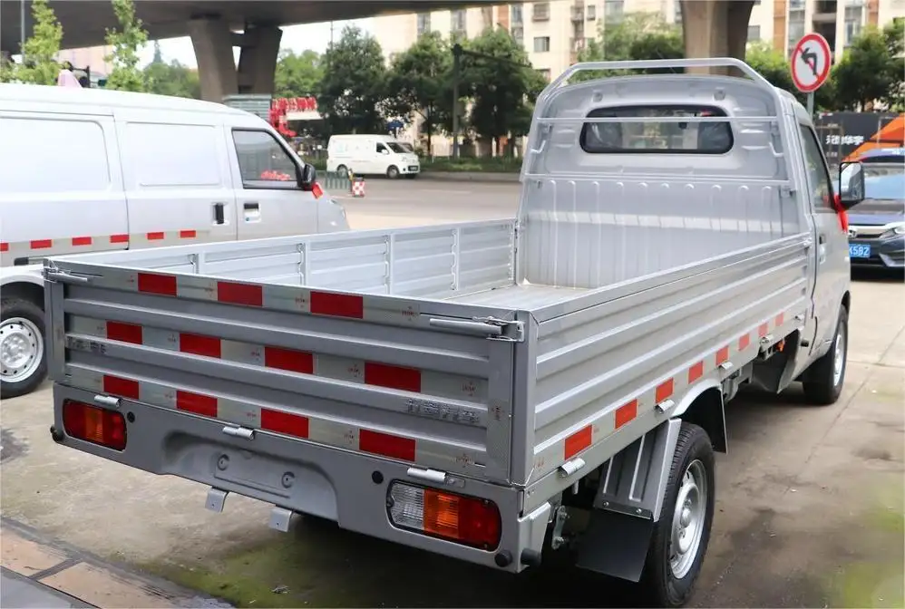 סוללת וולינג סינית 4X2 LHD LFP 41.86kWh סיבולת 300 ק""מ משאית EV סינית מיני משאית חשמלית