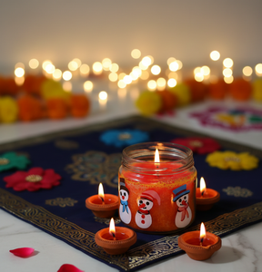 Bougie en cire de soja à l'odeur festive - Écologique et parfumée pour la décoration de la maison, les cadeaux, la mise en scène de table festive, les célébrations d'Halloween et de Noël - Product Image 1