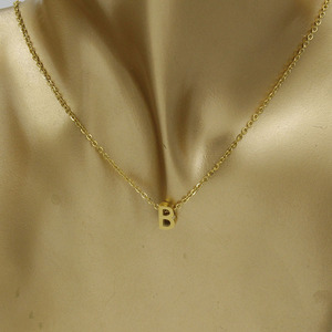 Collier avec initiale anglaise plaqué or 18 carats, collier avec pendentif lettre en acier inoxydable pour femme, cadeau d'anniversaire, bijoux fins - Product Image 6