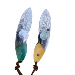 다마스커스 스틸 미니 키 체인 포켓 나이프 남성 휴대용 구름 패턴 암소 뼈 자개 손잡이 천국 지구 상자 CN XF-0159 - Product Image 5