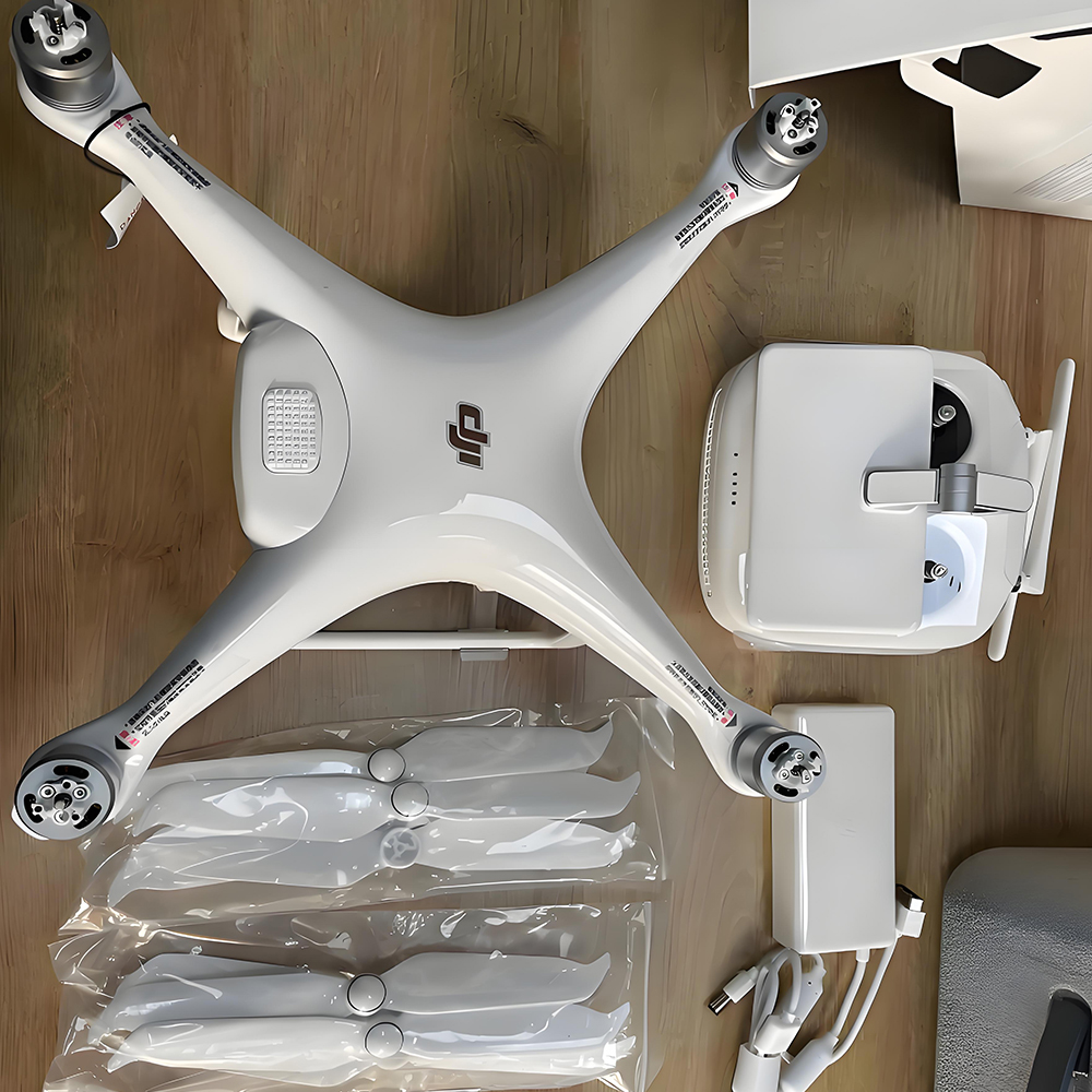 DJI Phantom4 pro  飛行回数少。 DJI Phantom4 pro 飛行回数少。