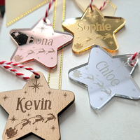 Individueller Mehrfarbiger Spiegel-Acryl-Stern Weihnachtsanhänger, Gravierter Weihnachtsmann-Schlitten als Festtagsgeschenk, Christbaumschmuck zum Aufhängen