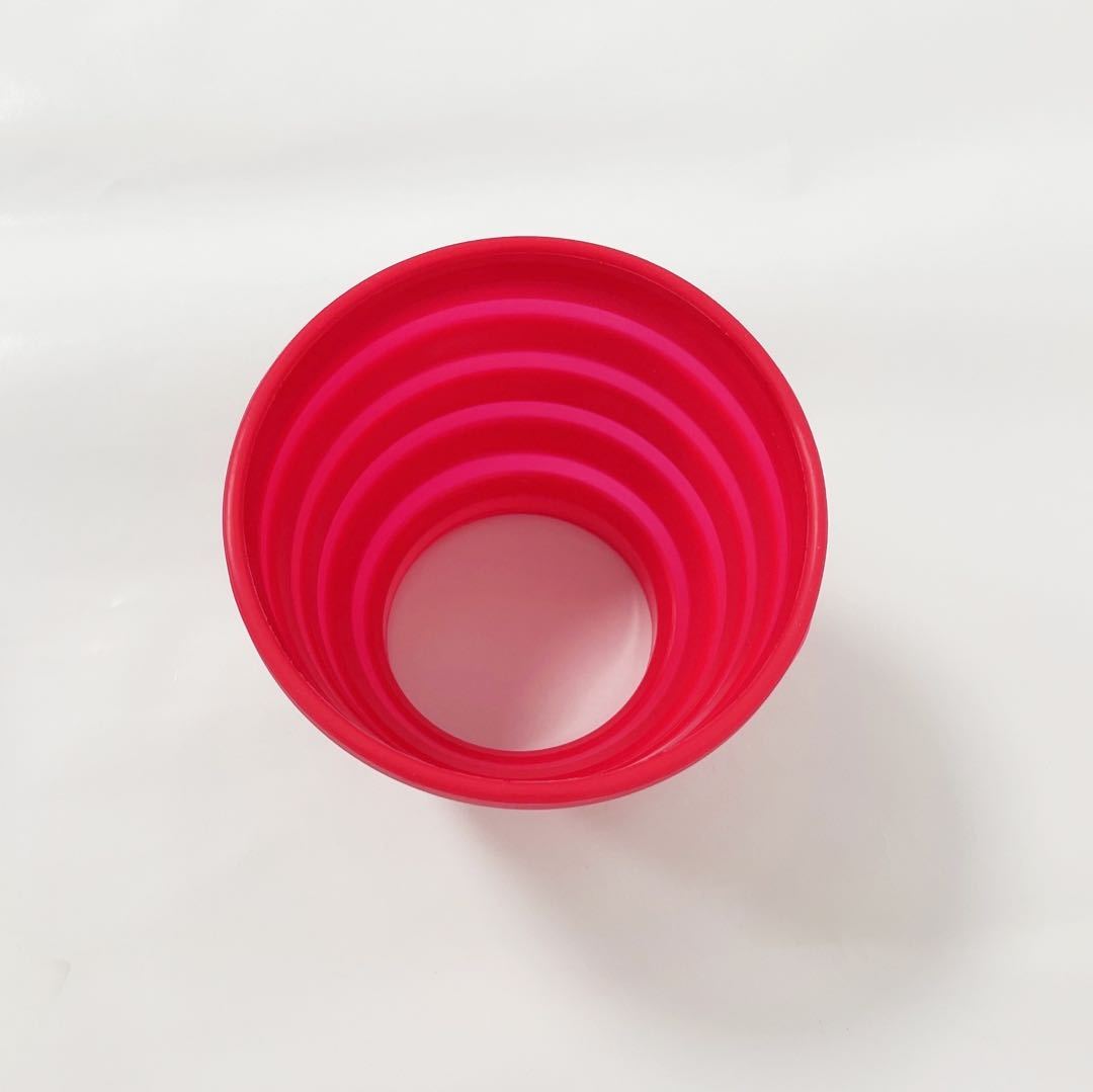 Double voltage 110-220V travel folding food grade silicone 0.6L electric kettle fittings