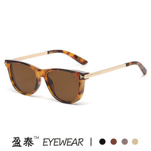 Lunettes de soleil à monture carrée en forme de T, UV400, unisexes, à la mode - Product Image 3