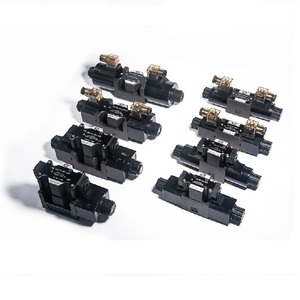 Vanne CETOP3 NG6 à commande directionnelle hydraulique à solénoïde à action unique ou double empilable de style YUKEN série DSG02 - Product Image 1