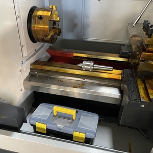 Torno CNC Horizontal para Metal CK6140/750 Controlado por Siemens, Diseño de Bancada Plana de Alta Resistencia con un Solo Husillo, Sistema de Control GSK - Product Image 3