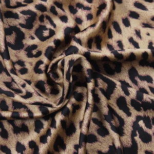 Пижама женская с леопардовым принтом - Product Image 5