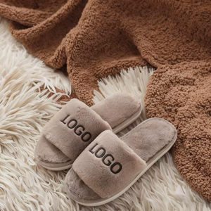 <span class=keywords><strong>Pantofole</strong></span> da Interno di Alta Qualità per Uomo e Donna, Traspiranti, Design Peloso, Personalizzabili, Consegna per Ordini di Piccole Quantità, Ideali per l'Inverno - Product Image 1