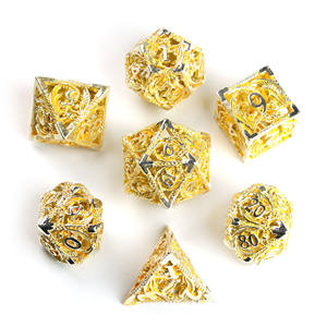 Vente en gros d'usine, jeu de dés en métal creux, emballage personnalisé, dés en métal polyédriques, dés D&D RPG pour jeux de table - Product Image 1