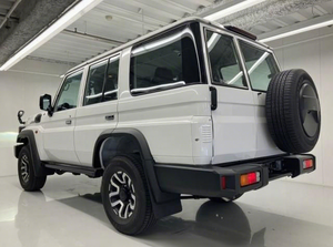 TOYOTA PICKUP LAND CRUISER 70 3DA-GDJ76W 4WD USADO 2024 - Product Image 2